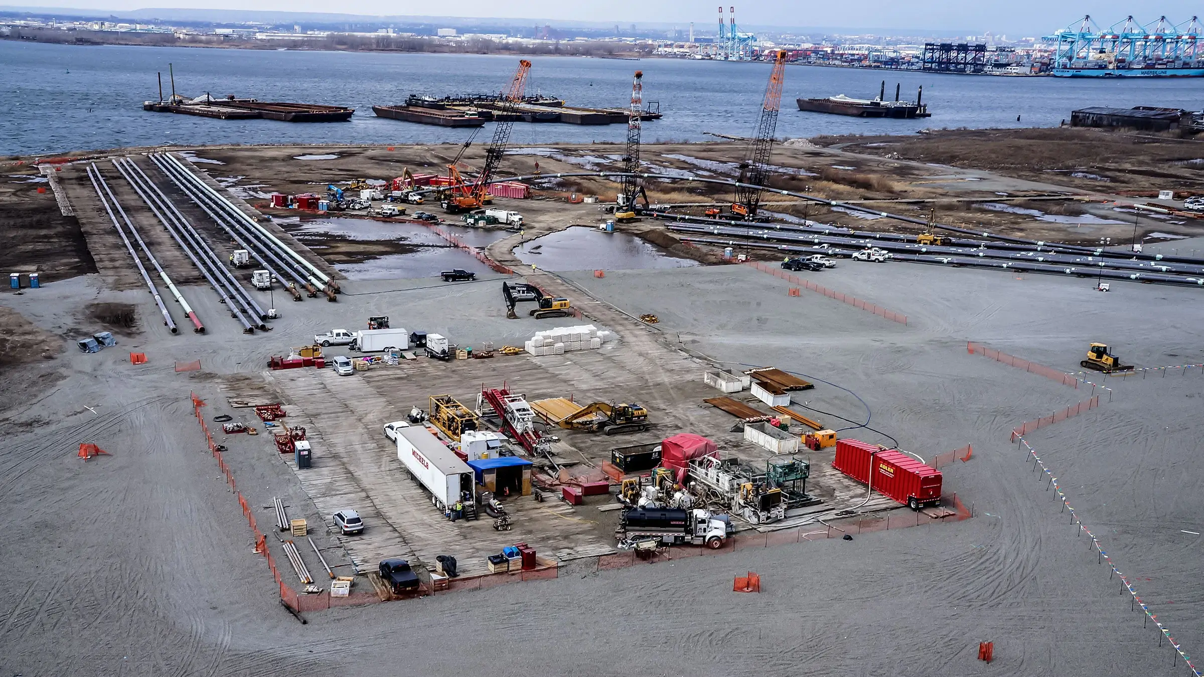 A large scale HDD project operating nearby a busy sea port.