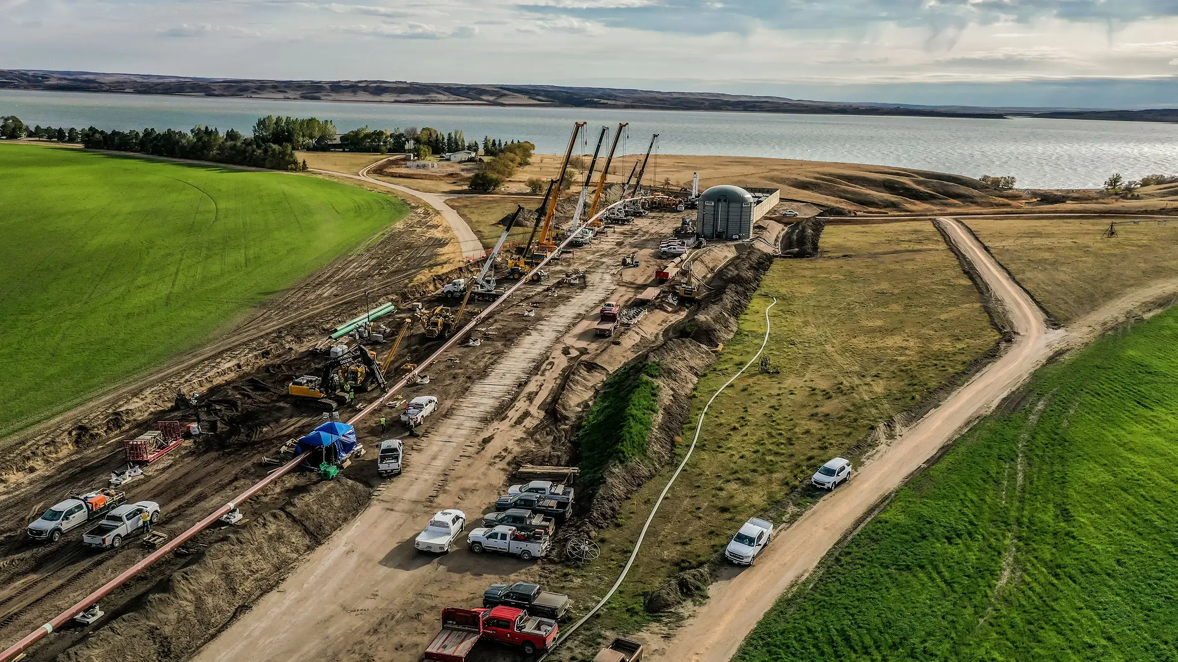 A large scale HDD project spans under a river.